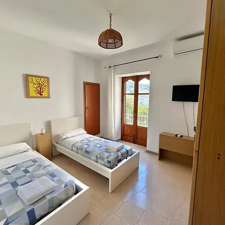 Aeolian * Λίπαρι